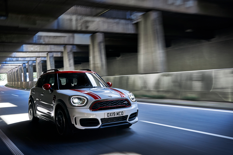 Illustration for article titled New 306 HP Mini Clubman and Countryman John Cooper Works Aim For Hot Hatch Greatness